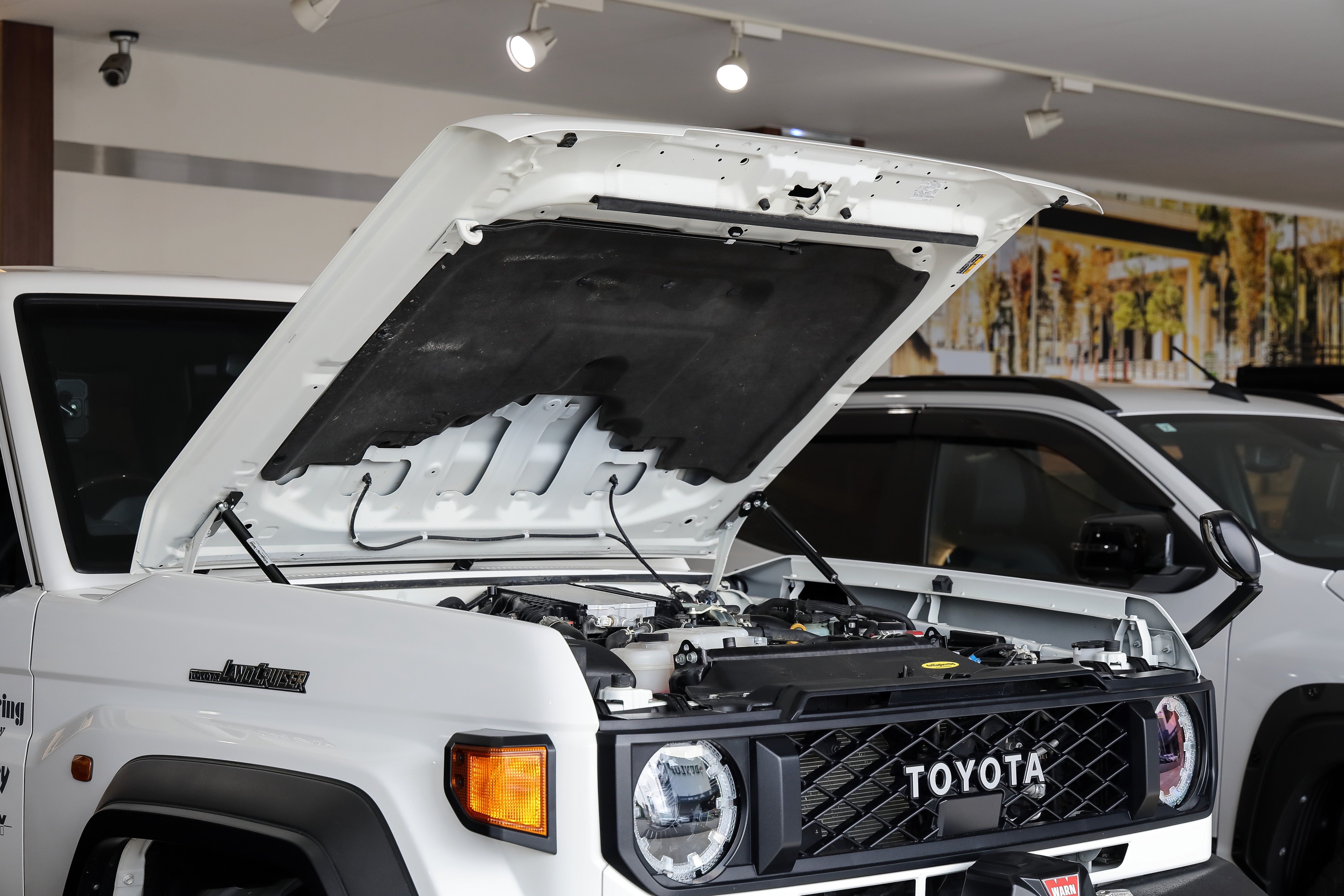 （タンクトップ）ホーネットスティンガープラス ケース付 強力マグネット8個採用】STARKS STTB03新型タンクバッグ SR400